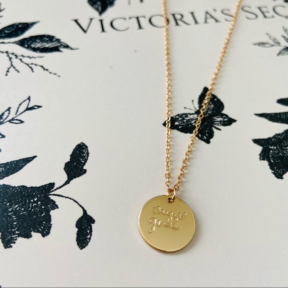 My girl 💕 round pendant necklace - Picture 10 of 10